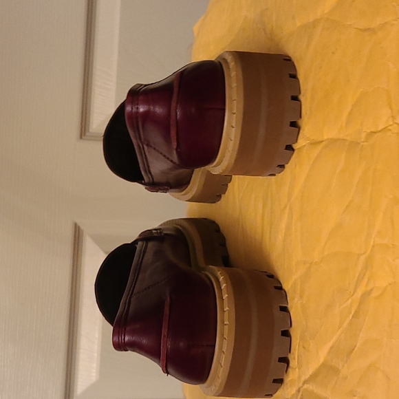 Vince Camuto Women's McKella Loafer - Picture 4 of 6